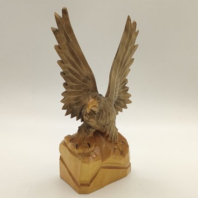 Статуэтка "Орёл со змеей", Львовская фабрика художественных изделий им. Леси Украинки, дерево, резьба, лак, СССР, 1970-1990 гг.