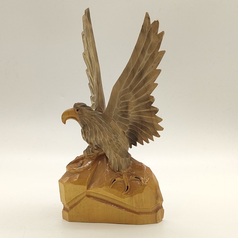 Статуэтка "Орёл со змеей", Львовская фабрика художественных изделий им. Леси Украинки