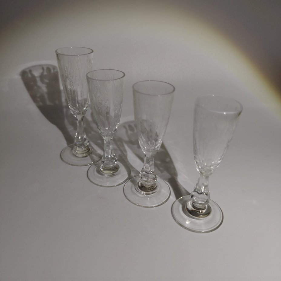 Набор рюмок с орнаментальным декором, на 4 персоны