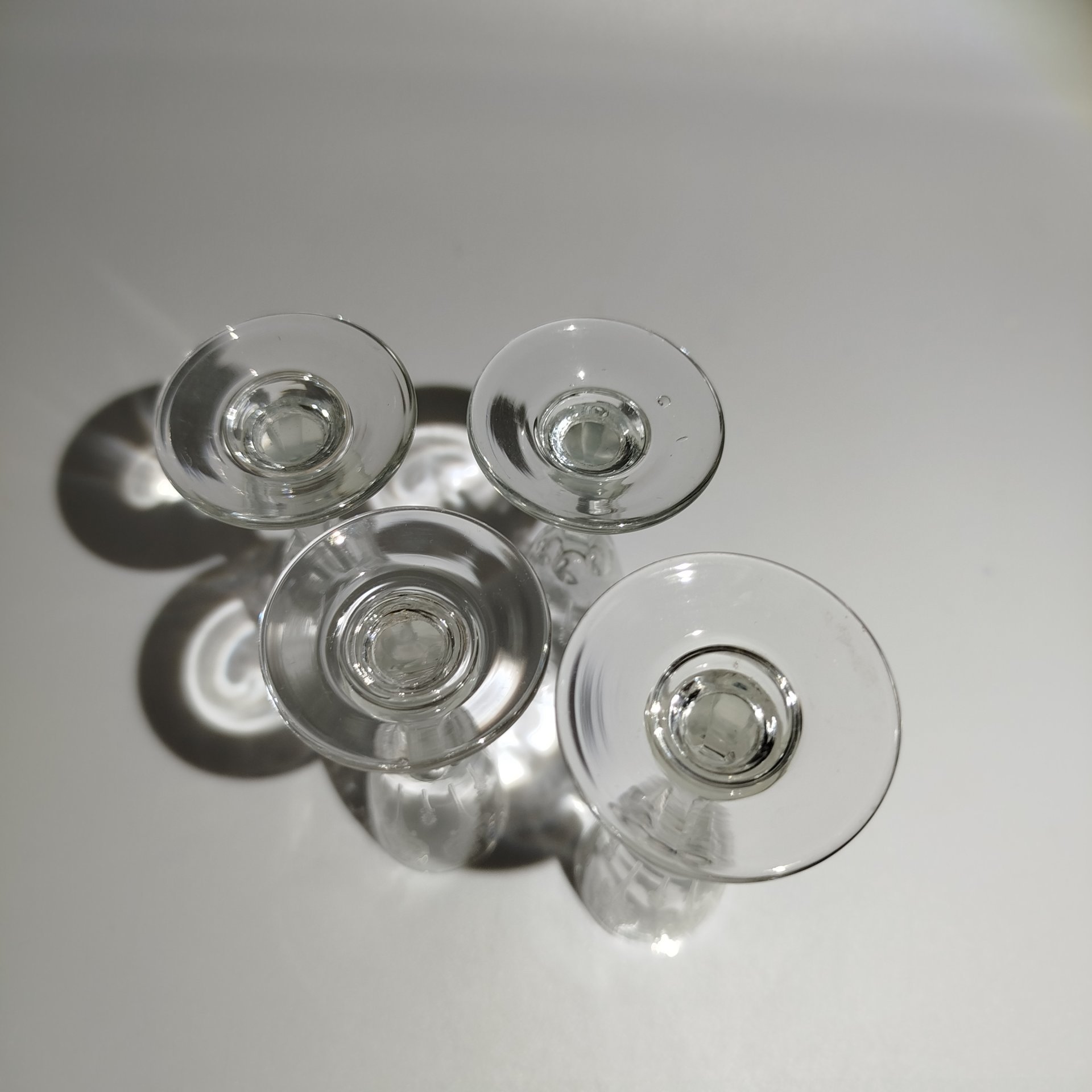 Набор рюмок с орнаментальным декором, на 4 персоны, стекло, травление, Российская империя, 1890-1915 гг.