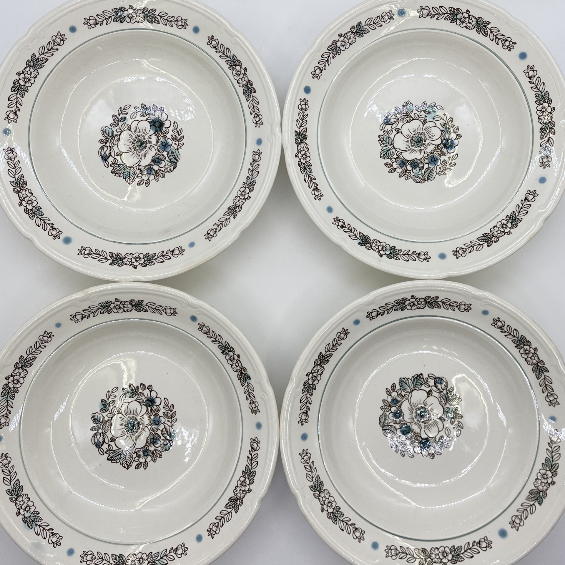 Набор из суповых и обеденных тарелок (8 шт.), в подборе, фаянс, Конаковский фаянсовый завод им. М.И. Калинина (ЗиК Конаково), СССР, 1974-1991 гг.