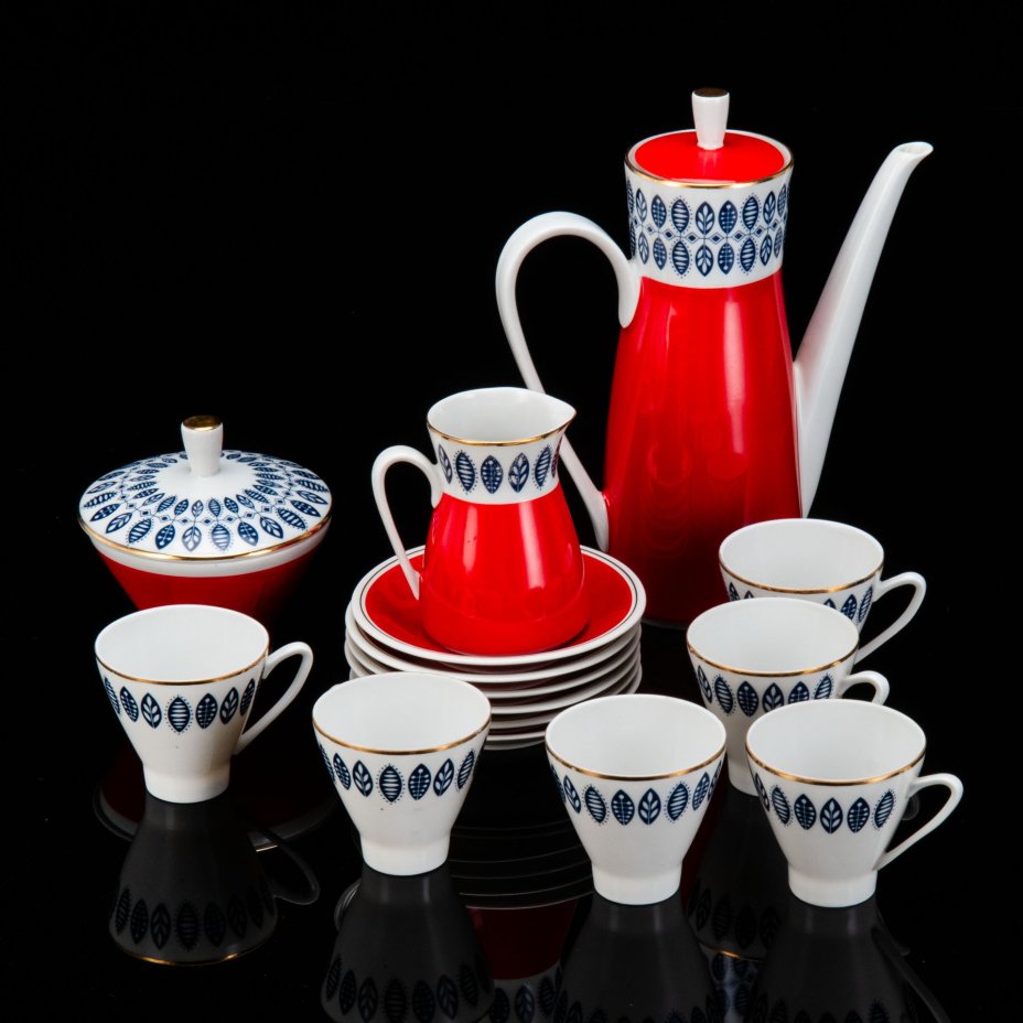 Сервиз кофейный со стилизованным растительным орнаментом на 6 персон (15 предметов), фарфор, крытье, деколь, золочение, Freiberger Porzellan, ГДР, 1960-1990 гг.