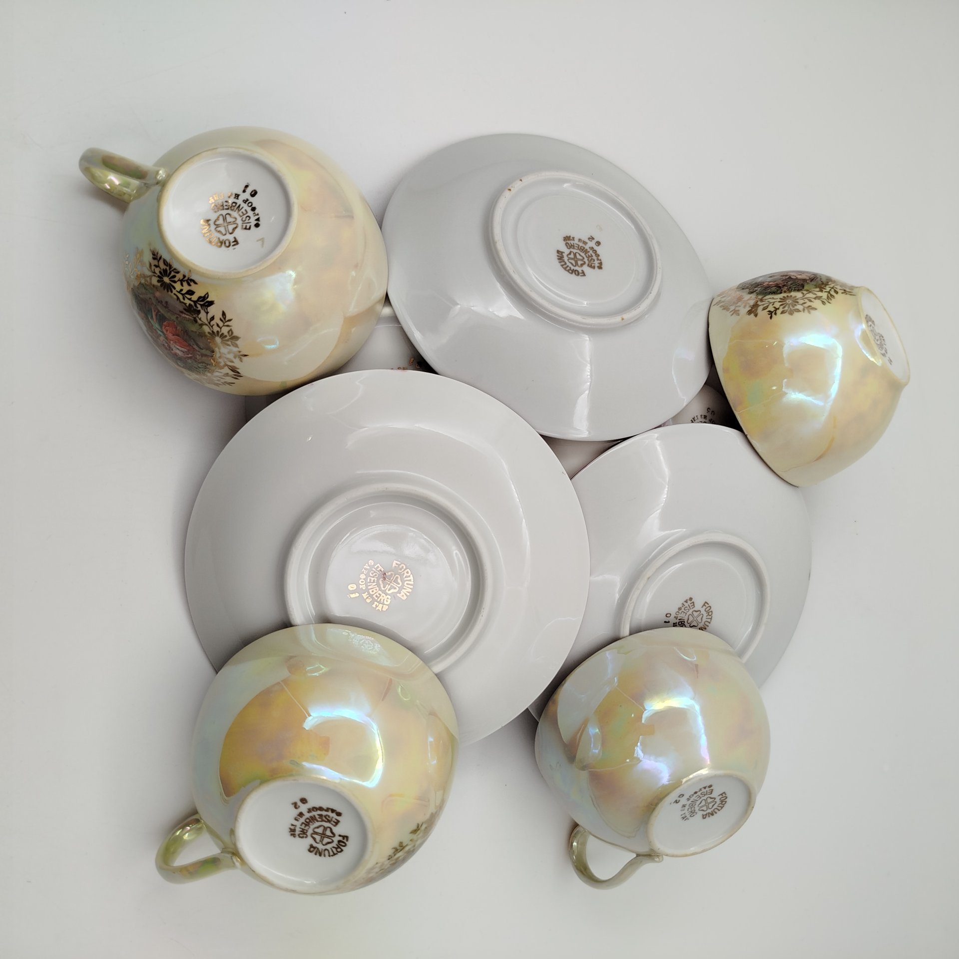 Набор чайных трио из сервиза "Мадонна" (чашки, блюдца, розетки) на 4 персоны, фарфор, деколь, люстр, золочение, Fortuna Eisenberg, Германия, 1960-1973 гг.