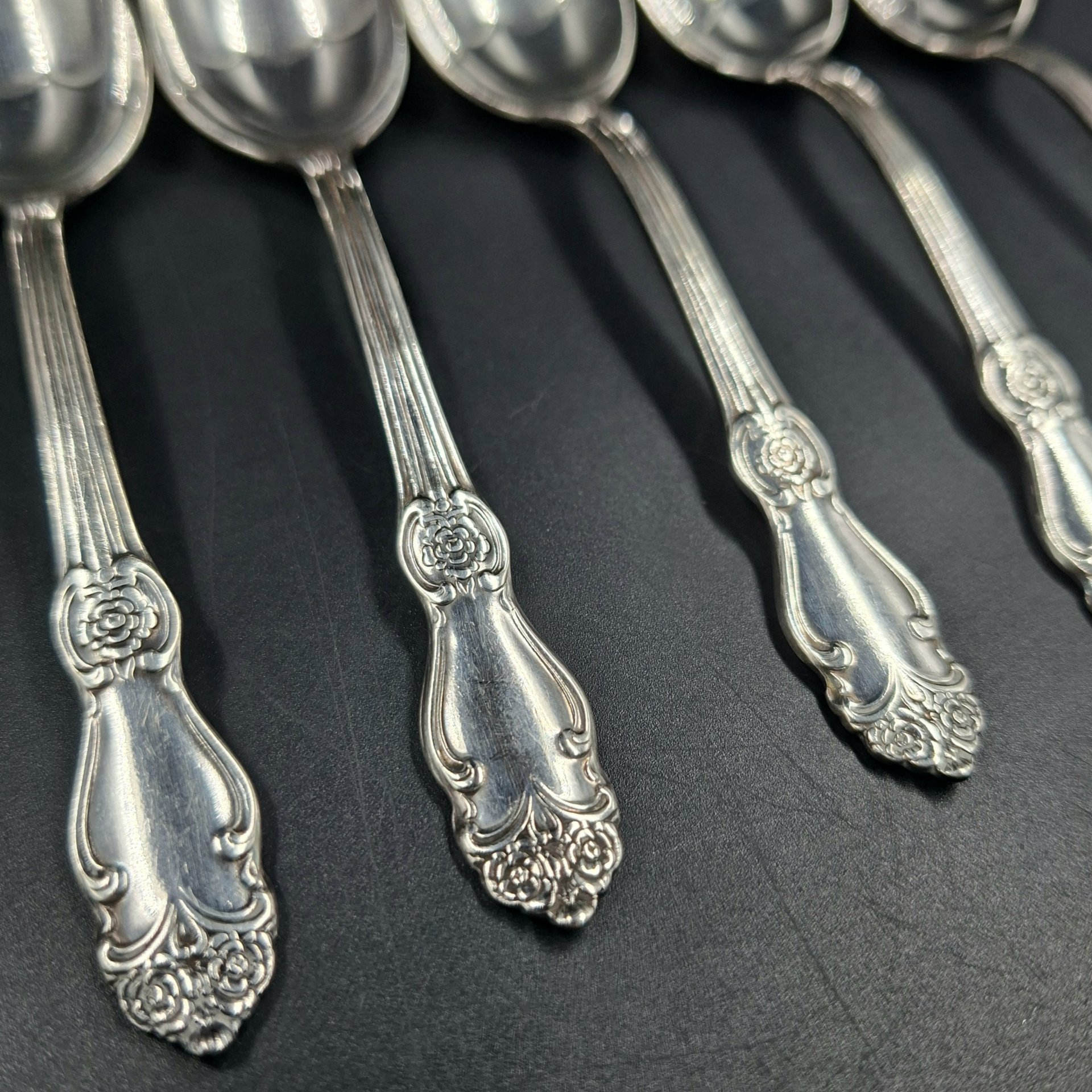 Набор из шести чайных ложек "Серебряная роза", мНЦ (медь-никель-цинк), Кольчугинский завод цветных металлов, СССР, 1970-1990 гг.