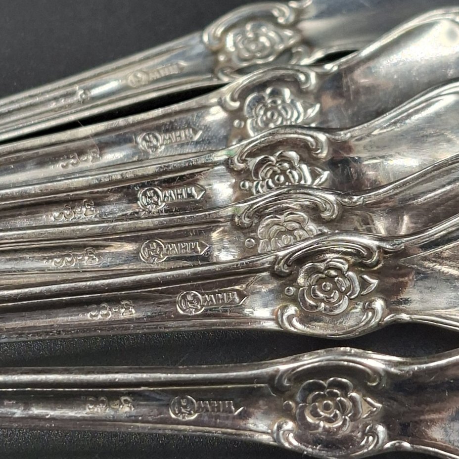 Набор из шести чайных ложек "Серебряная роза", мНЦ (медь-никель-цинк), Кольчугинский завод цветных металлов, СССР, 1970-1990 гг.