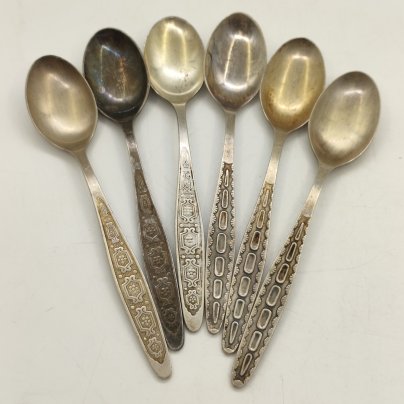 Набор из шести чайных ложек с орнаментальным декором (в подборе), мНЦ (медь-никель-цинк), Кольчугинский завод цветных металлов, СССР, 1960-1990 гг.