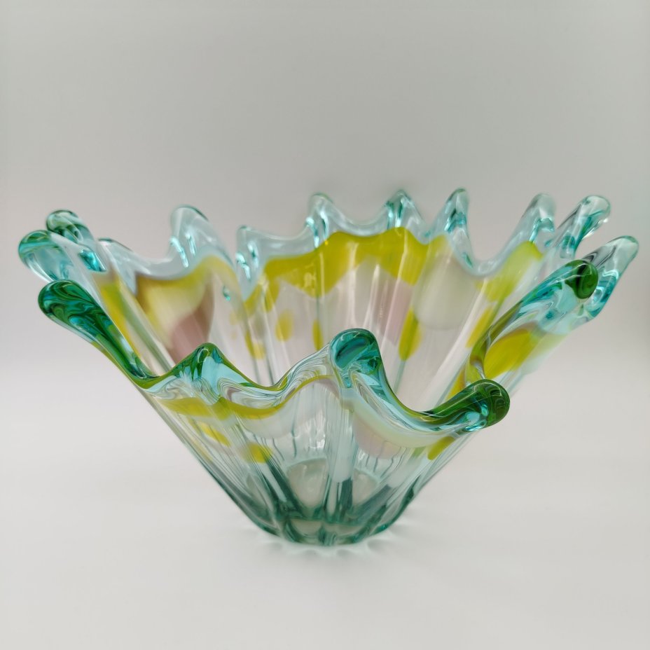 Ваза (конфетница, фруктовница) зеленого оттенка с цветными включениями, цветное стекло, СССР, 1980-1990 гг.