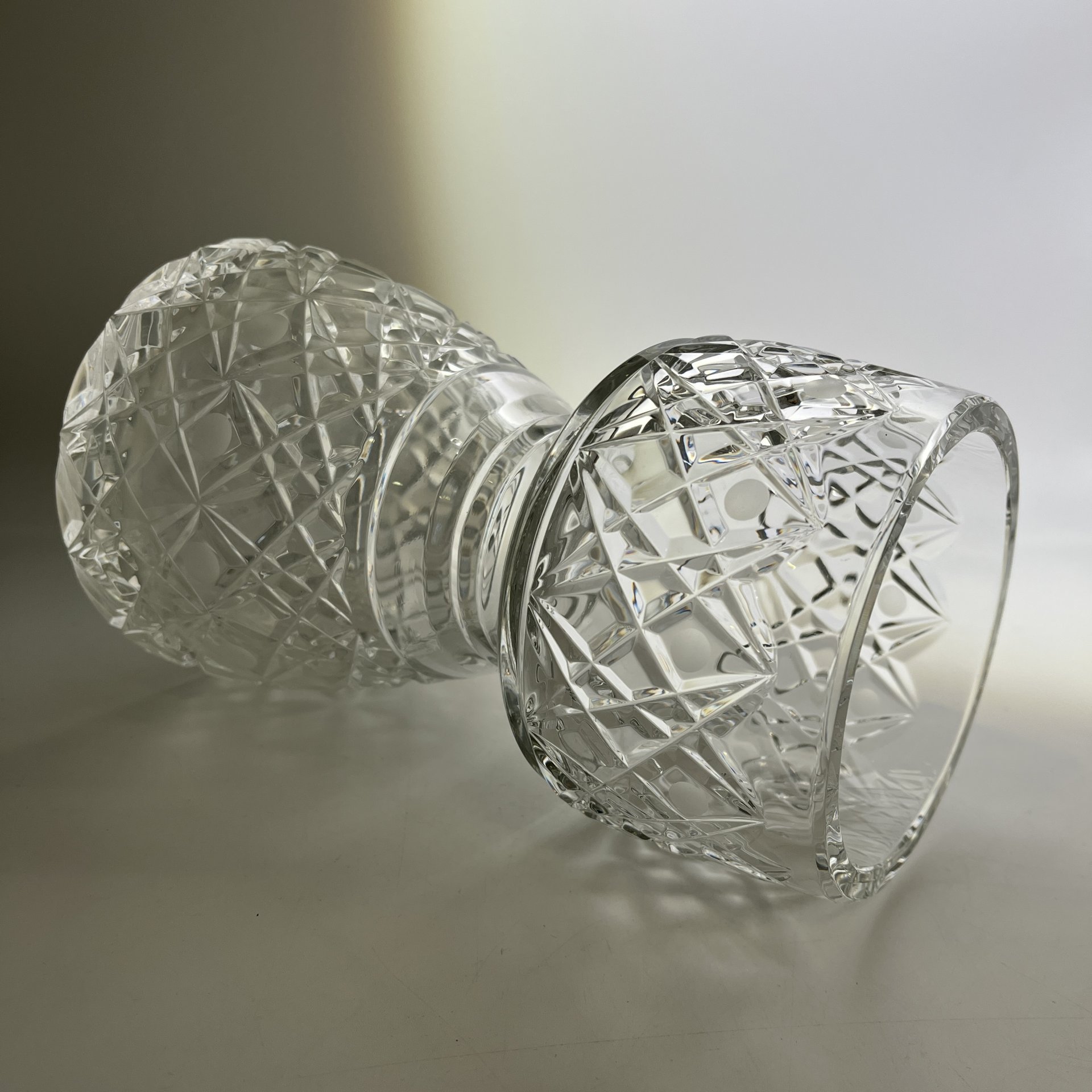 Ваза для цветов "Василек", автор Л.О. Юрген, хрусталь, алмазная грань, Ленинградский завод художественного стекла (ЛЗХС), СССР, 1978-1980 гг.