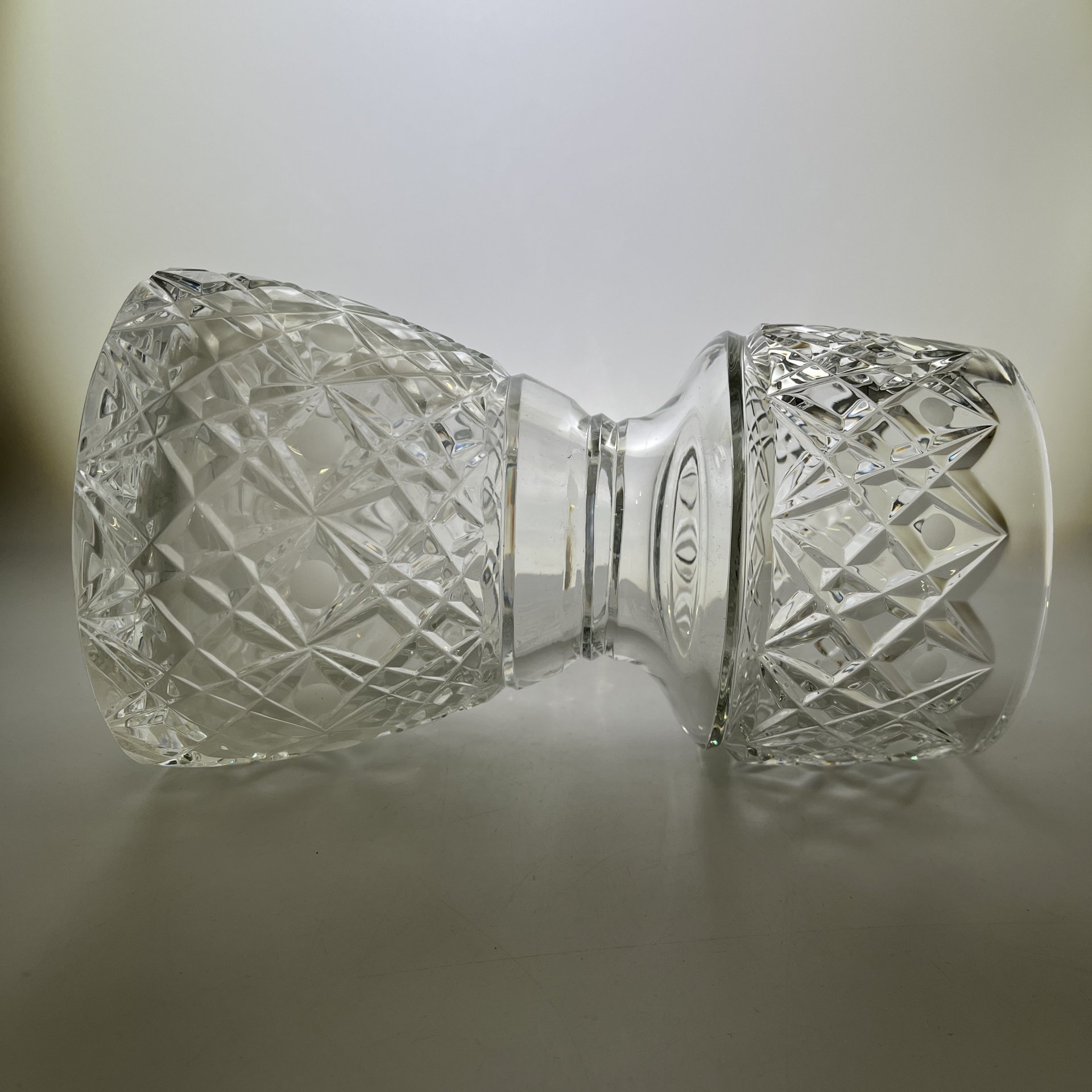 Ваза для цветов "Василек", автор Л.О. Юрген, хрусталь, алмазная грань, Ленинградский завод художественного стекла (ЛЗХС), СССР, 1978-1980 гг.