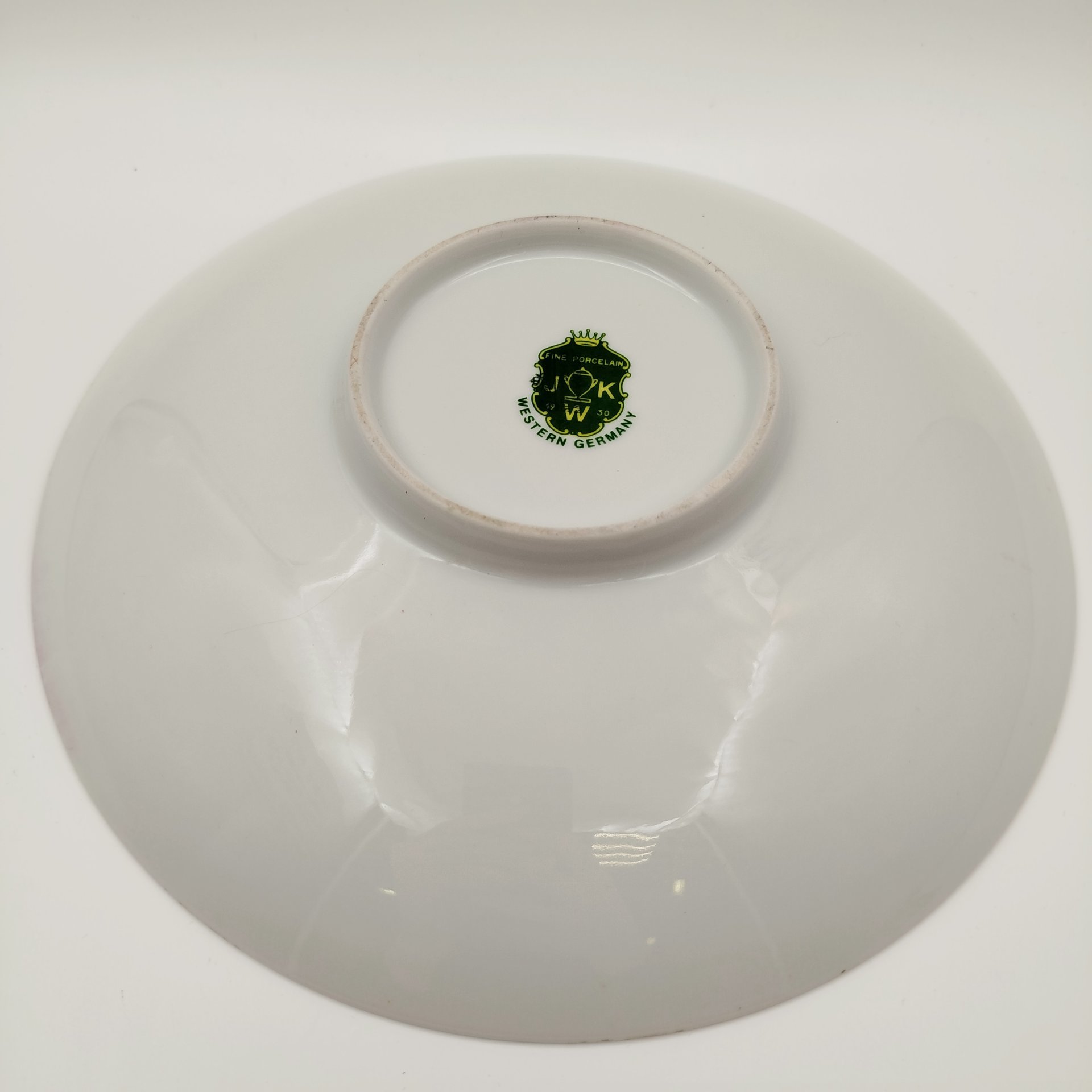 Салатник, украшенный изображением букета цветов, JKW, фарфор, крытье, деколь, золочение, Германия, 1952-1972 гг.