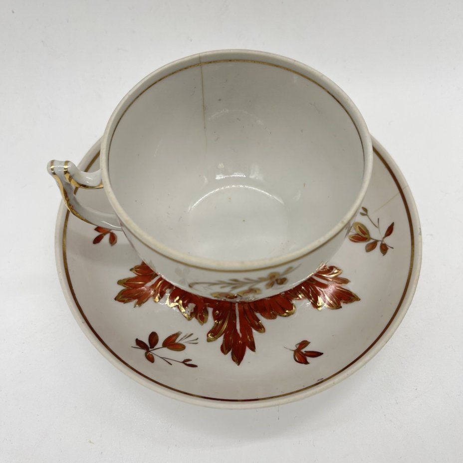 Чайная пара "Барбарис", автор Е. П. Смирнов, фарфор, роспись, золочение, Дмитровский фарфоровый завод (ДФЗ Вербилки), СССР, 1954-1965 гг.