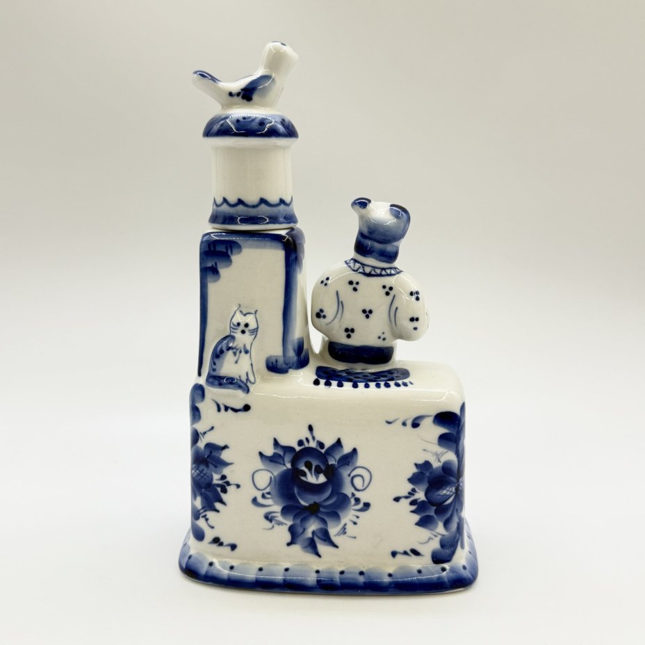 Штоф "Печка", фарфор, роспись, Гжельский фарфоровый завод, Россия, 1991-2019 гг., Гжельский фарфоровый завод