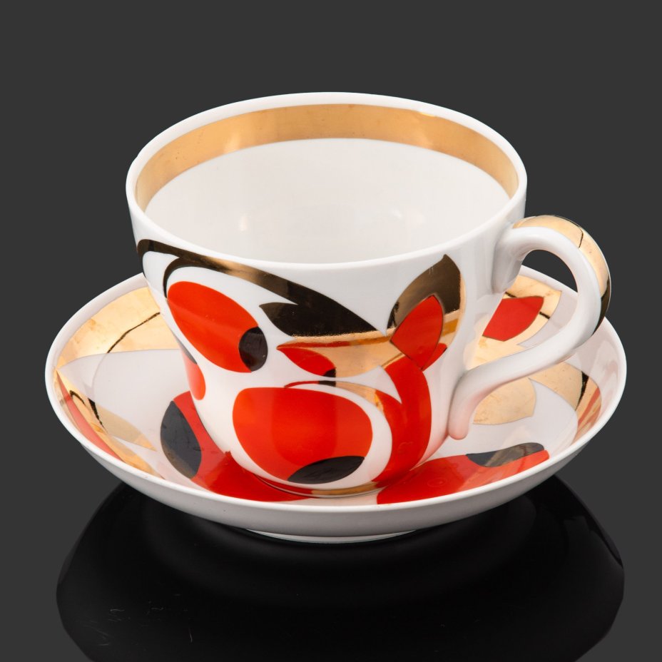 Чашка "Золотые яблоки" ("Райские яблоки", "Золотой завиток"), форма "Пей другую",  автор росписи А. А. Чекулина, фарфор, деколь, золочение, Дмитровский фарфоровый завод (ДФЗ Вербилки), СССР, 1965-1991 гг., Дмитровский фарфоровый завод (ДФЗ Вербилки)