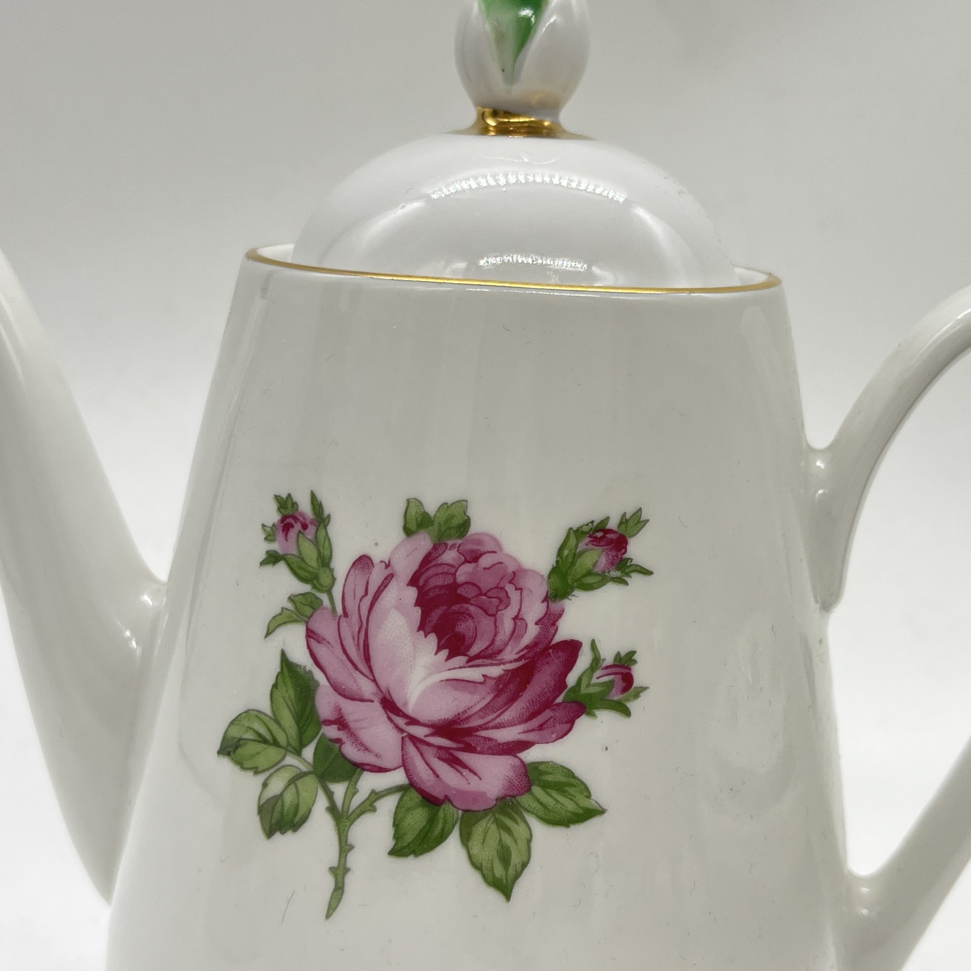 Чайник заварочный с декором "Роза" (крышка подбор), фарфор, деколь, золочение, Kahla, ГДР, 1960-1980 гг.