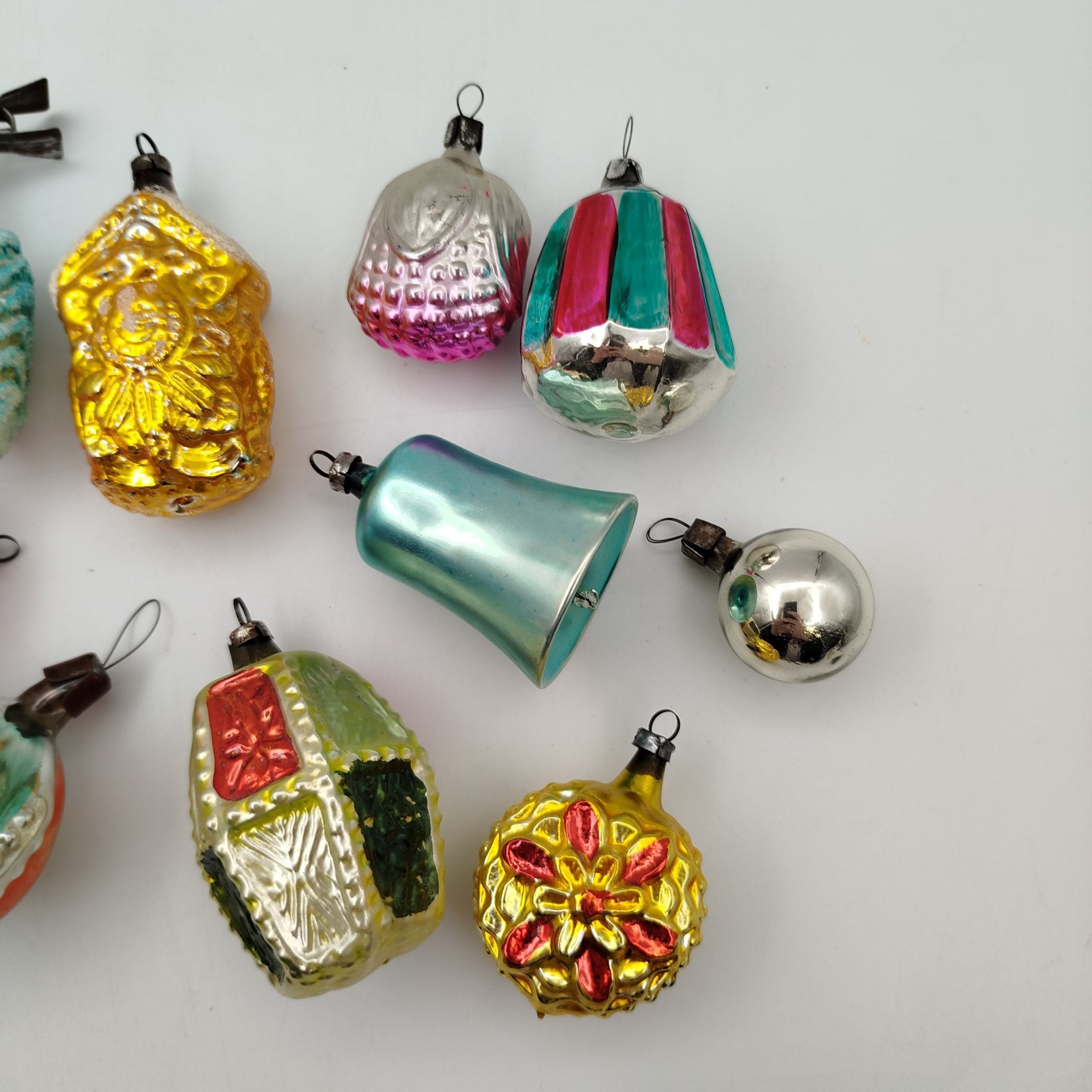 Набор елочных игрушек разных форм и расцветок, стекло, краска, металл, СССР, 1950-1980 гг.