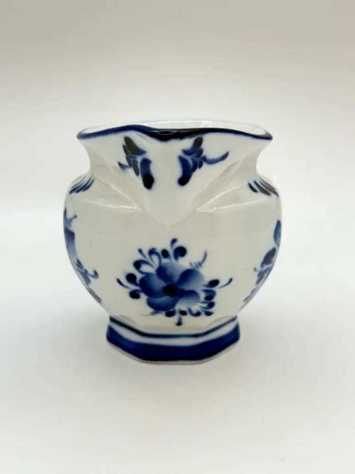 Сливочник с флоральным декором, Гжель