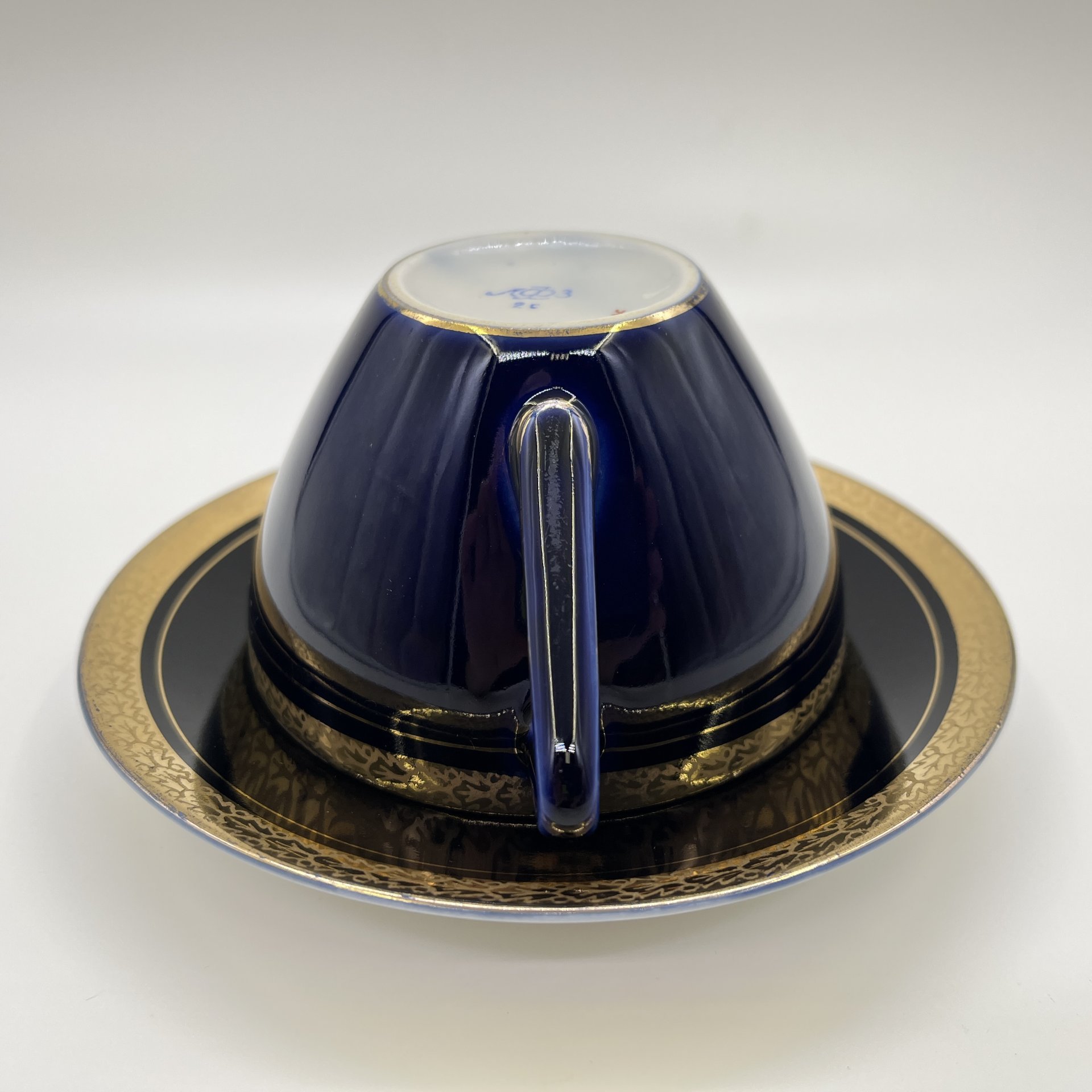 Пара чайная, фарфор, крытье кобальтом, золочение, Ленинградский фарфоровый завод (ЛФЗ), СССР, 1970-1990 гг.