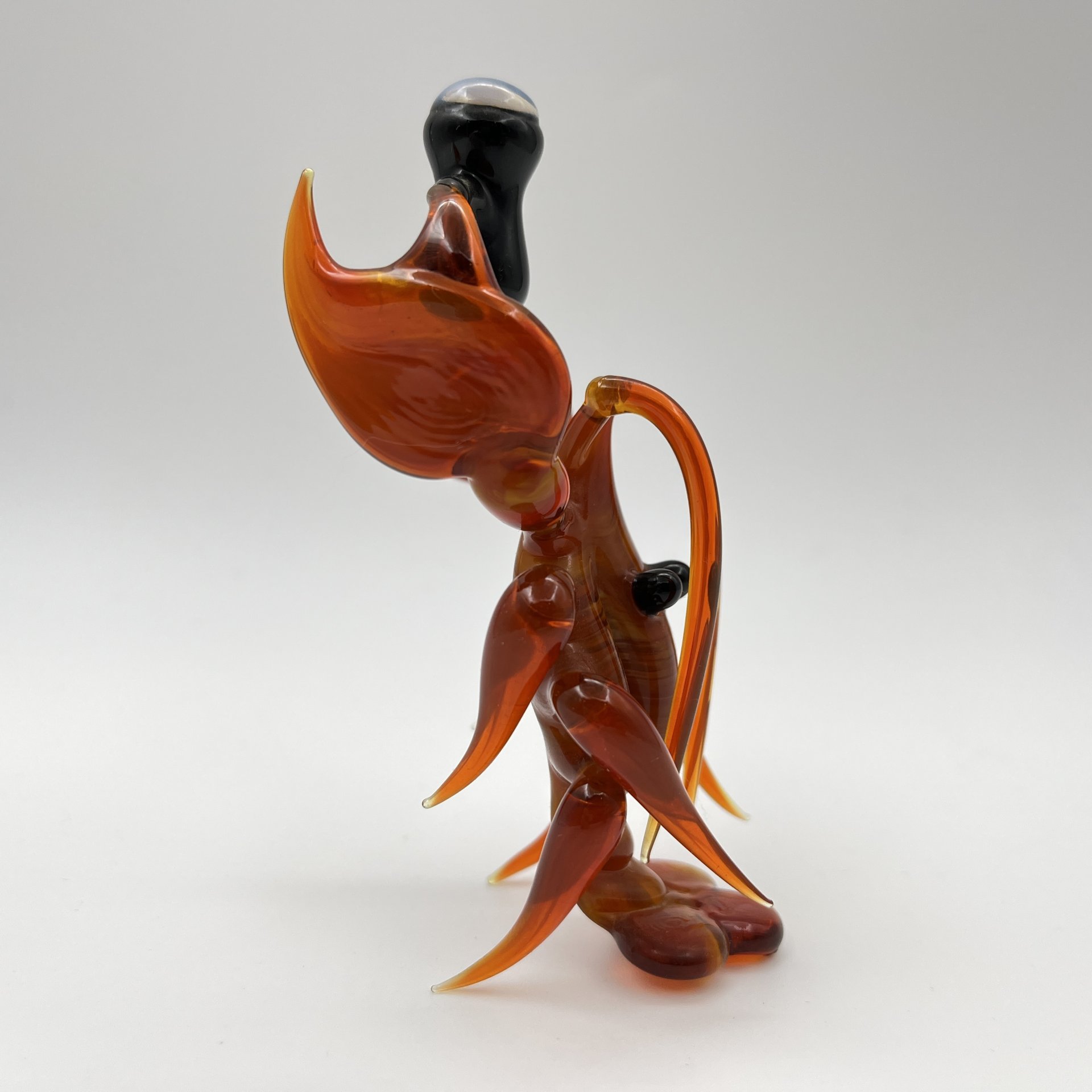 Статуэтка "Рак с кружкой", цветное стекло, гутная техника, Российская Федерация, 2000-2020 гг.