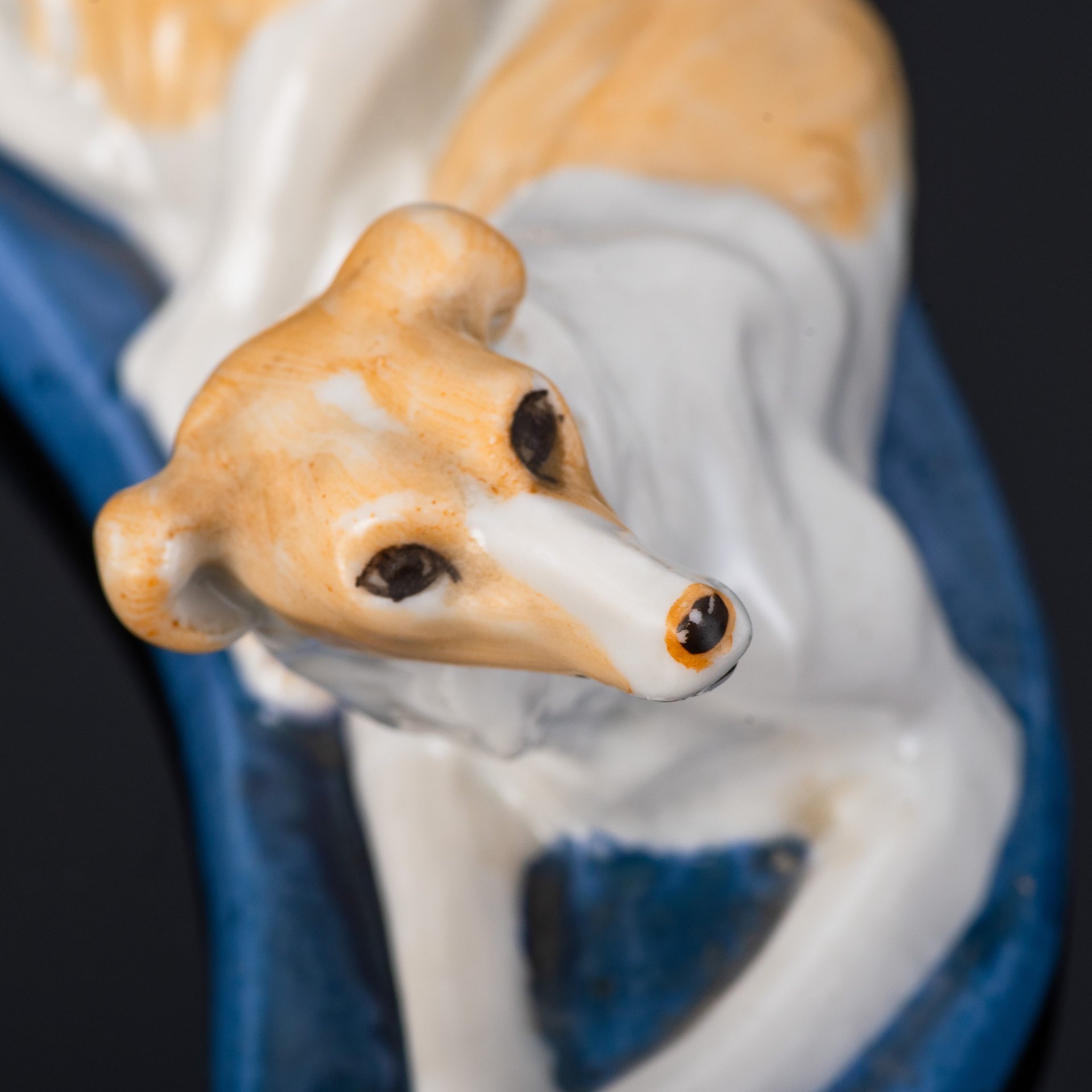 Статуэтка "Левретка", скульптор Б.Я. Воробьев (юбилейное клеймо), фарфор, роспись, Ленинградский фарфоровый завод (ЛФЗ), СССР, 1937 г.