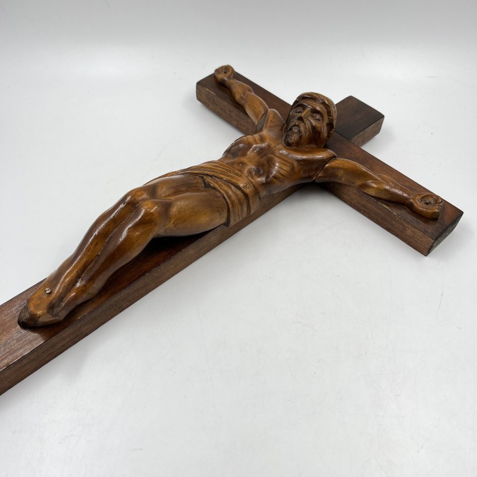 Распятие Христово (католический крест), дерево, резьба, Европа, 1980-2000 гг.