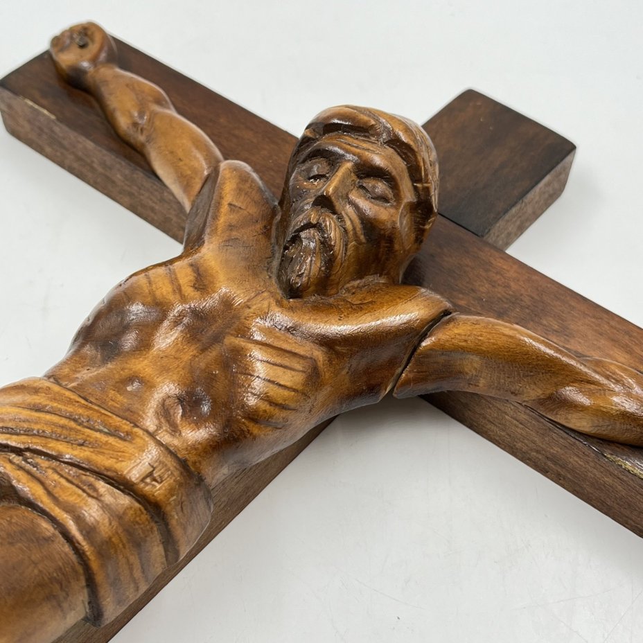 Распятие Христово (католический крест), дерево, резьба, Европа, 1980-2000 гг.