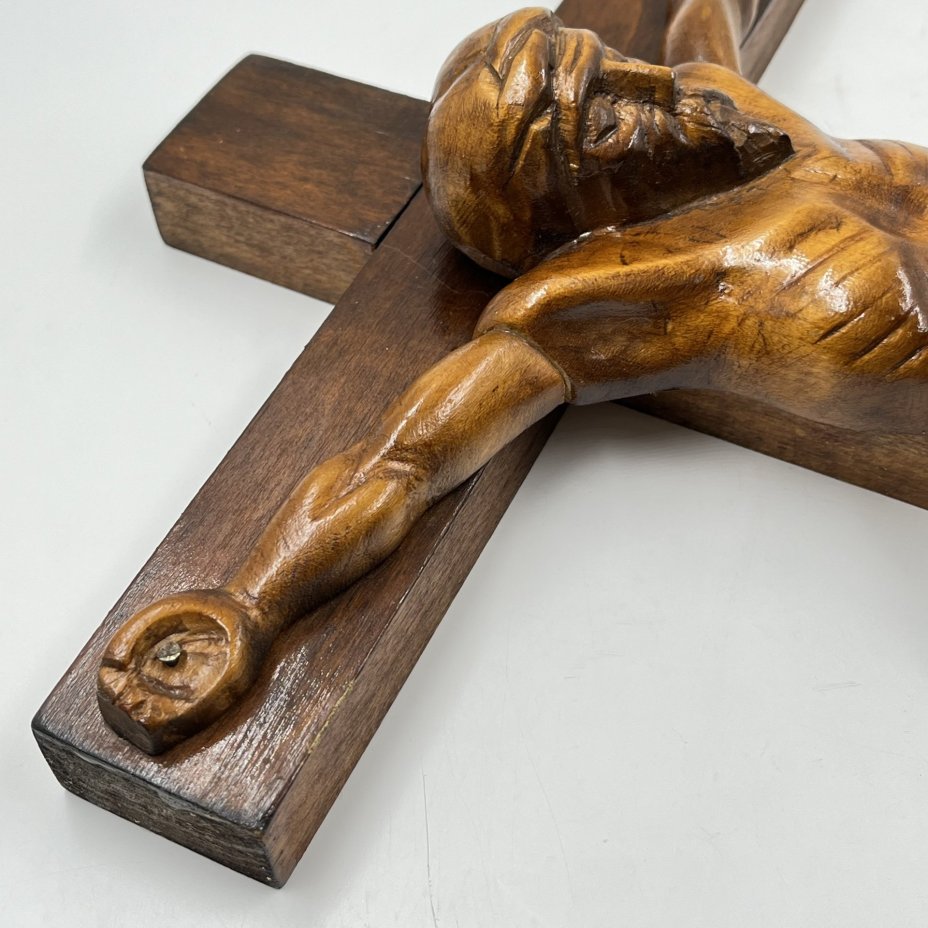 Распятие Христово (католический крест), дерево, резьба, Европа, 1980-2000 гг.