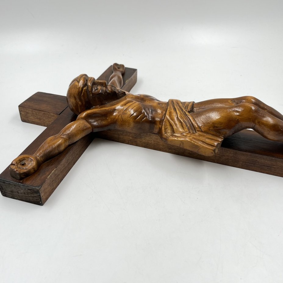Распятие Христово (католический крест), дерево, резьба, Европа, 1980-2000 гг.