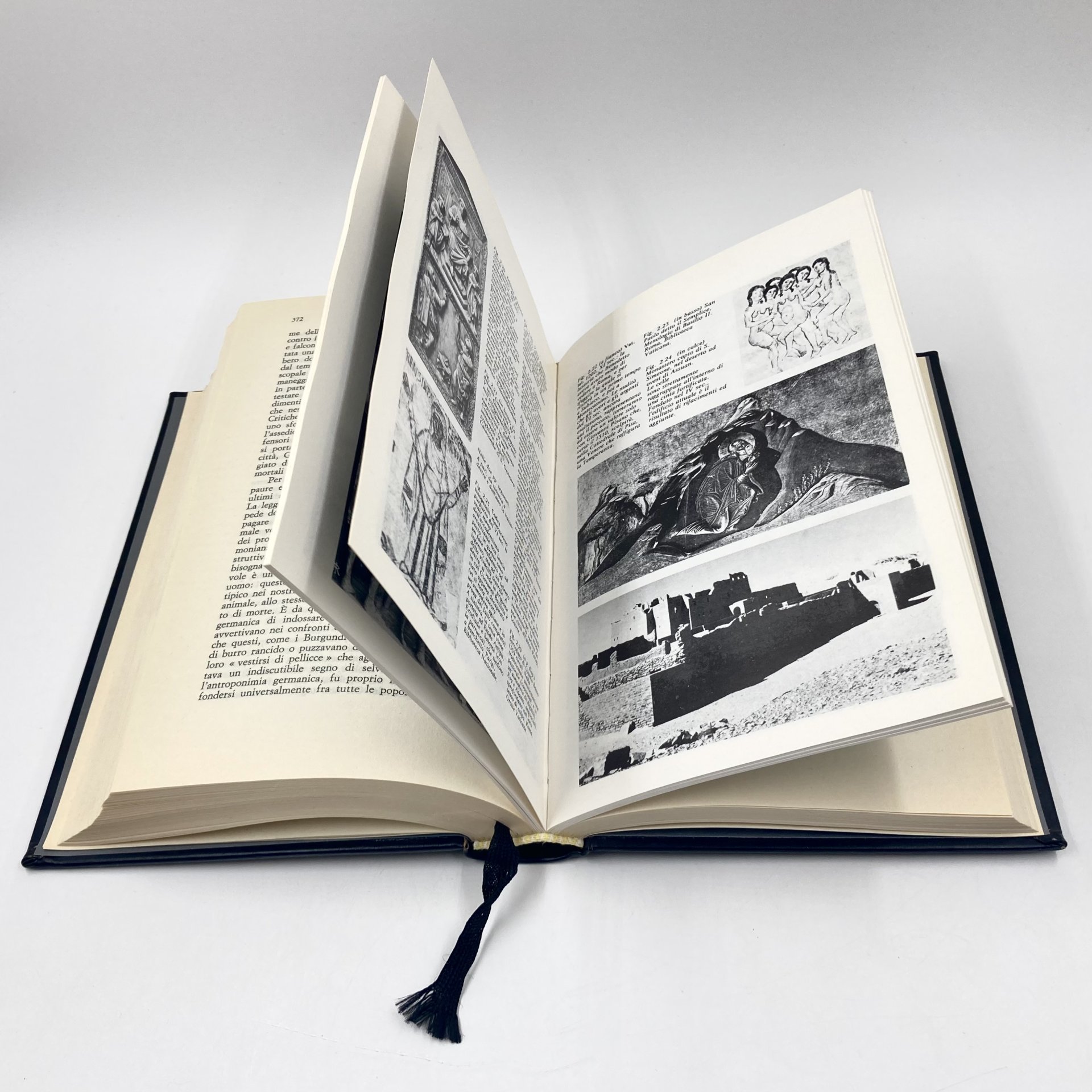 Книга "La vita privata dall'Impero romano all'anno Mille", авторы Philippe Aries, Georges Duby, издательство Laterza, бумага, печать, Италия, 1986 г.