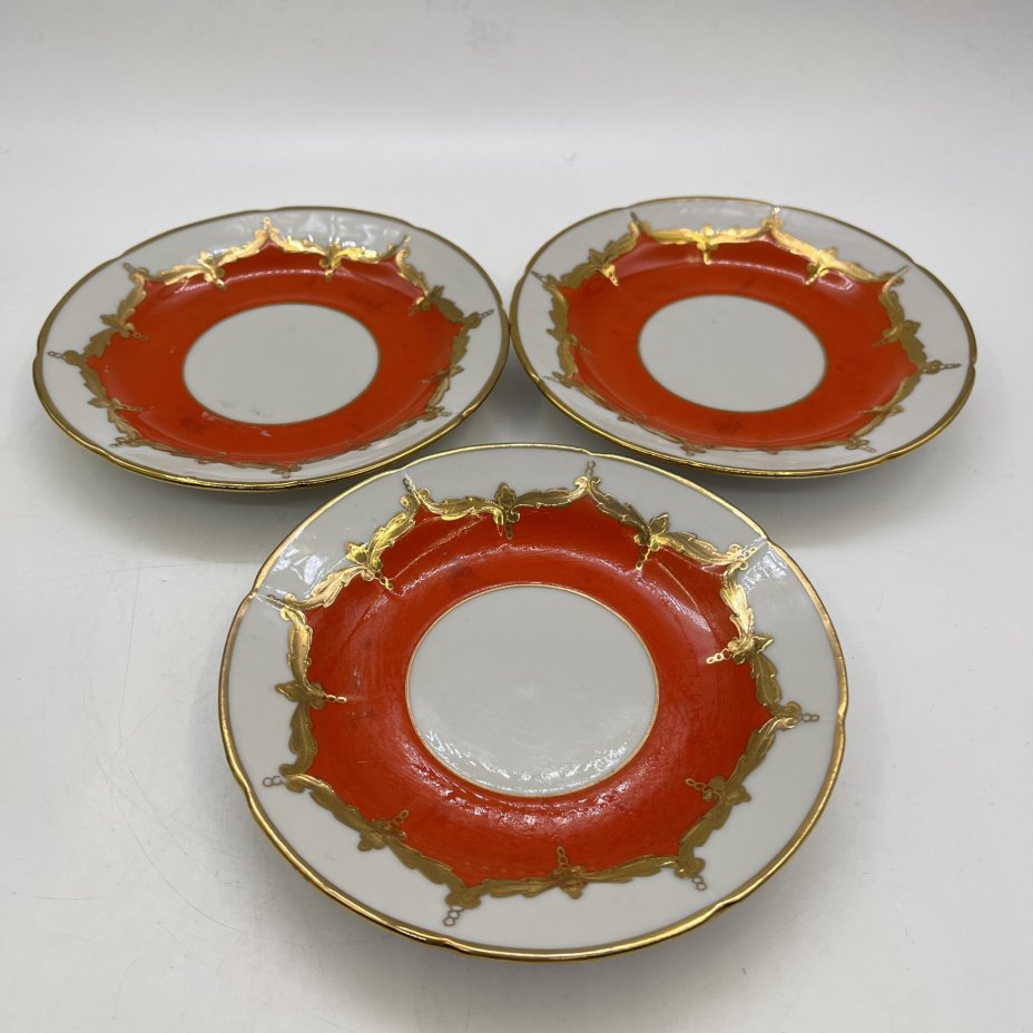 Набор из 3 блюдец с абстрактным декором, фарфор, деколь, золочение, 1960 г.