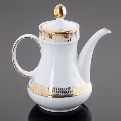 Кофейник оригинальной формы с ажурным золотым орнаментом, Gebrüder Winterling