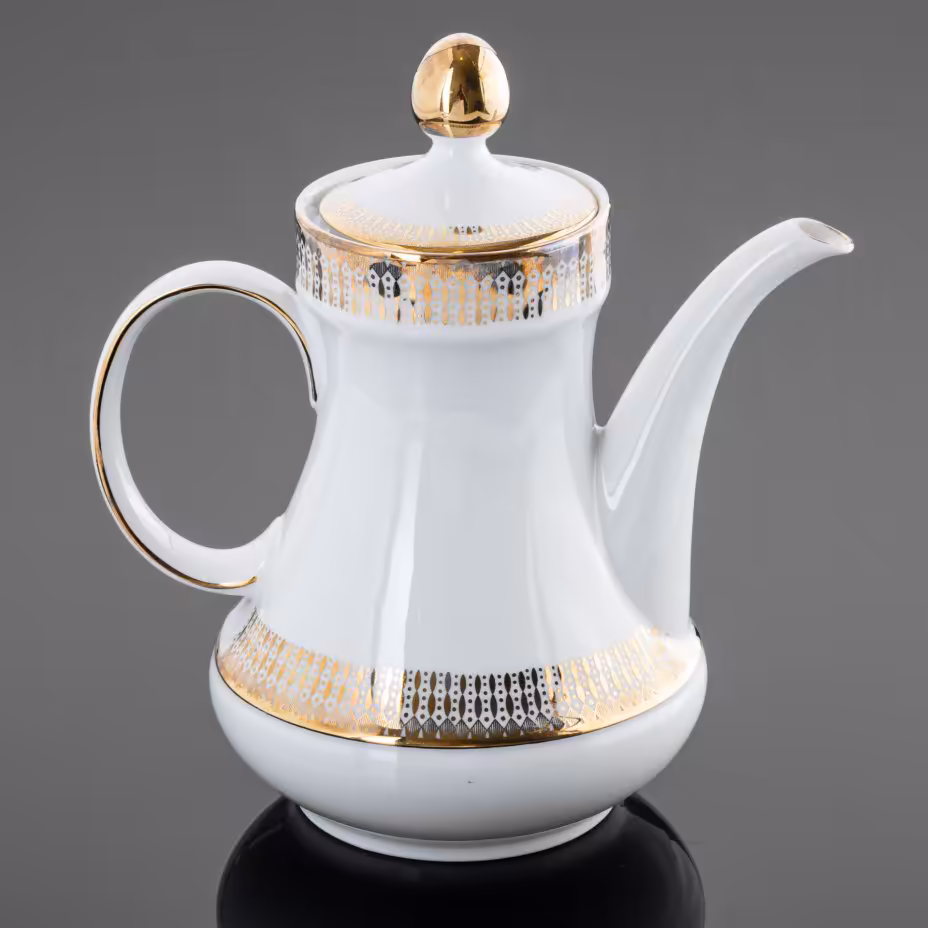 Кофейник оригинальной формы с ажурным золотым орнаментом, Gebrüder Winterling