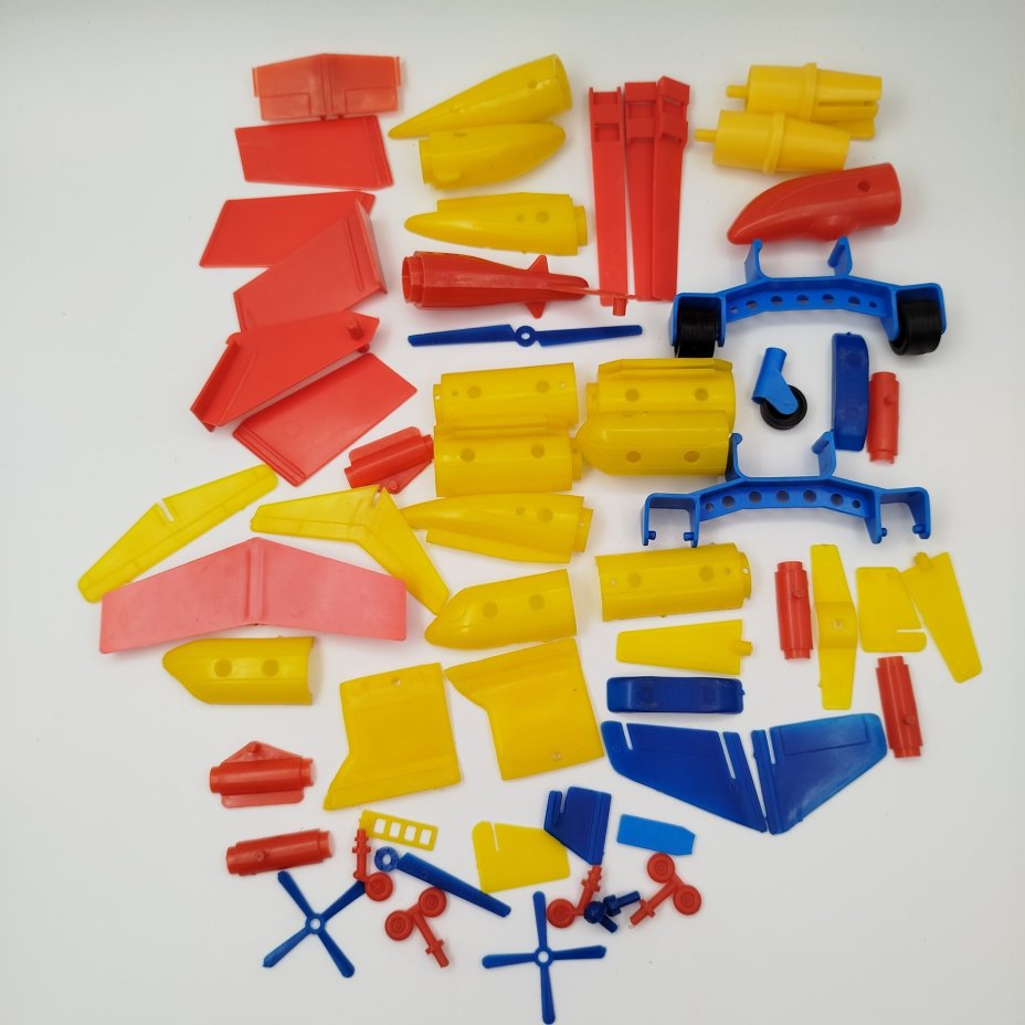 Авиаконструктор (11 моделей), Московский опытно-экспериментальный завод "Огонек"