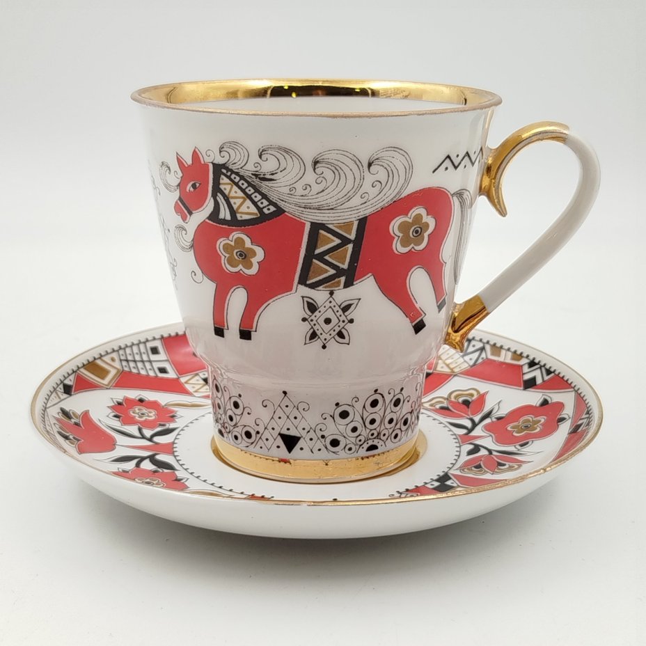 Пара чайная "Красный конь" (форма бокала "Невский"), автор рисунка А.В. Воробьевский