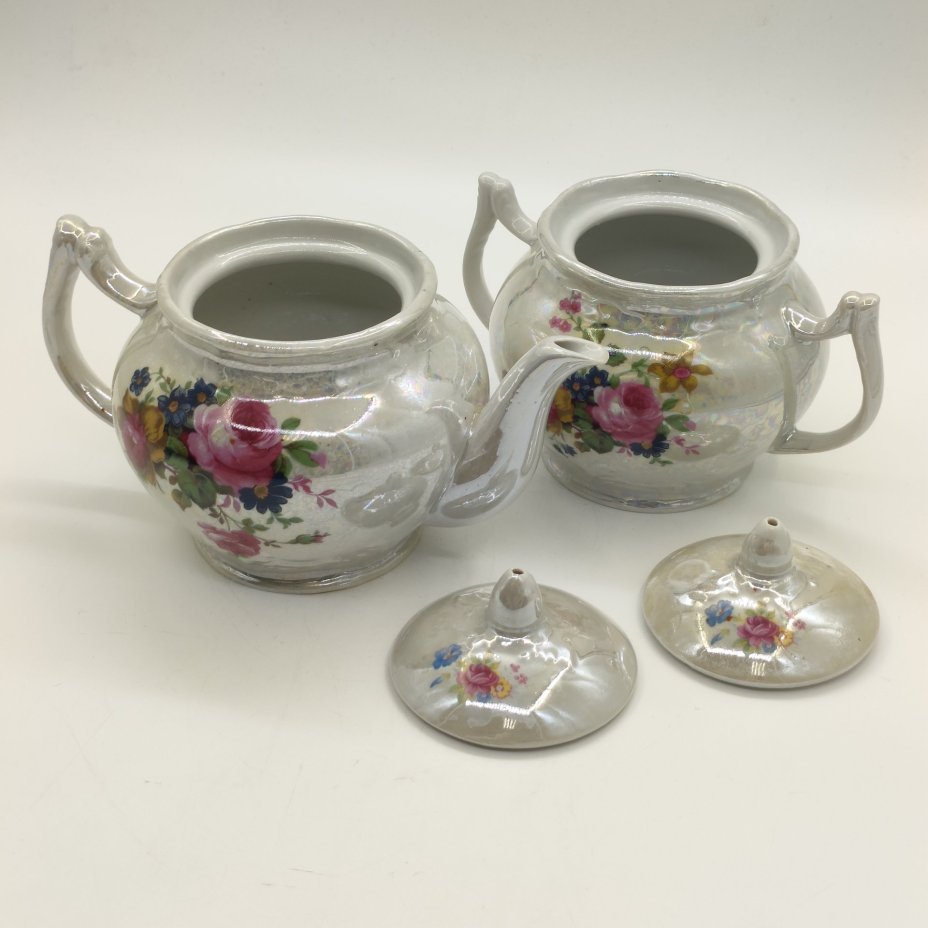 Набор из заварочного чайника и сахарницы с цветочным декором, фарфор, люстр, деколь, Дмитровский фарфоровый завод (ДФЗ Вербилки), СССР, 1965-1991 гг.