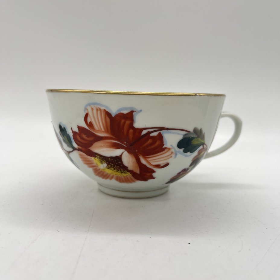 Чашка из чайного набора "Эгоист" с экзотичным цветочным декором, фарфор, роспись. золочение, Китай, 1940-1960 гг.