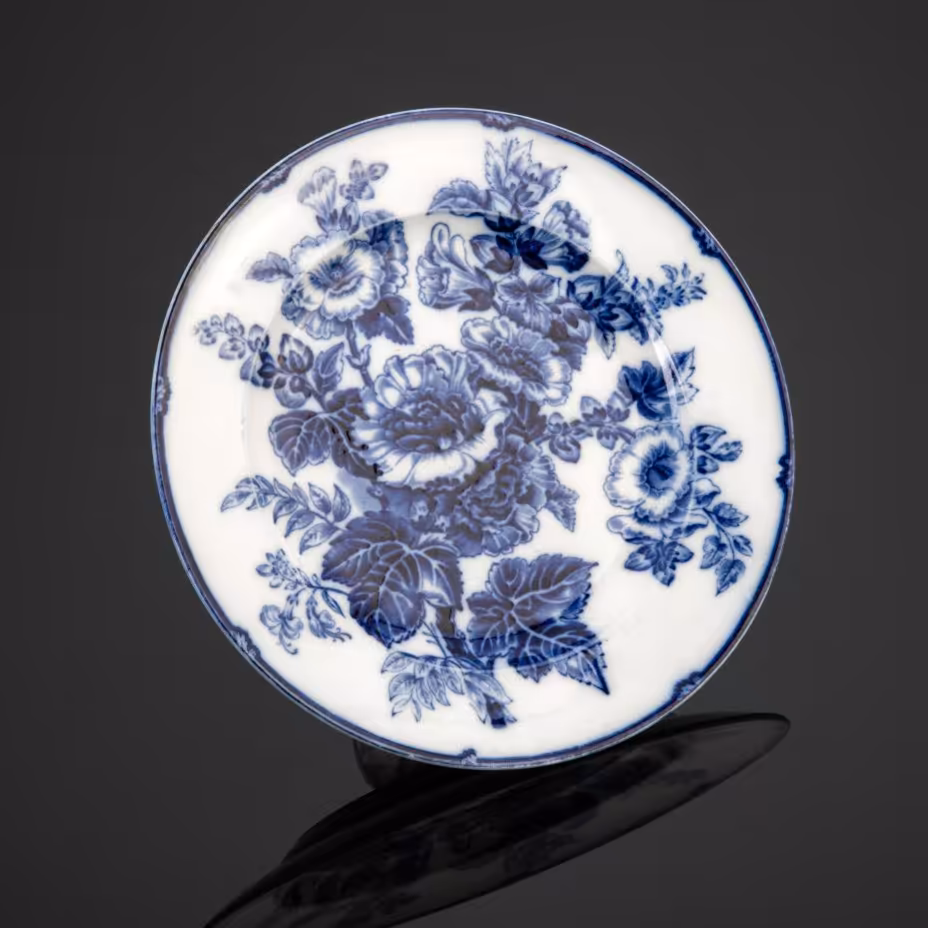 Тарелка "Hollyhock" с декором в виде цветов мальвы, Wedgwood