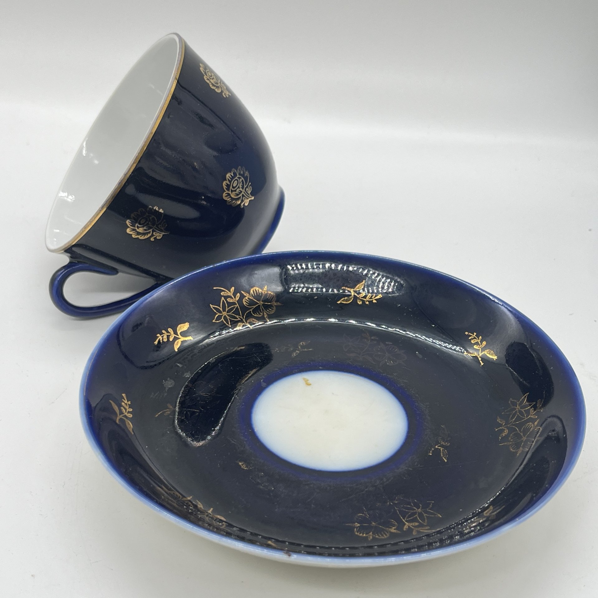 Чайная пара с растительным декором (подбор), фарфор, кобальт, золочение, Ленинградский фарфоровый завод (ЛФЗ), СССР, 1970-2000 гг.