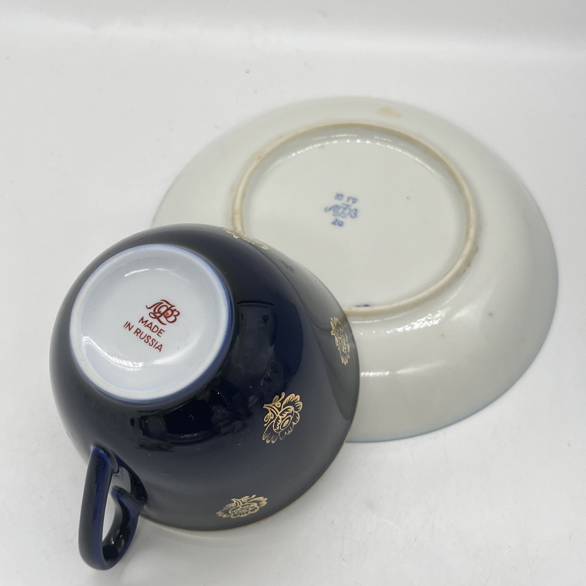 Чайная пара с растительным декором (подбор), фарфор, кобальт, золочение, Ленинградский фарфоровый завод (ЛФЗ), СССР, 1970-2000 гг.