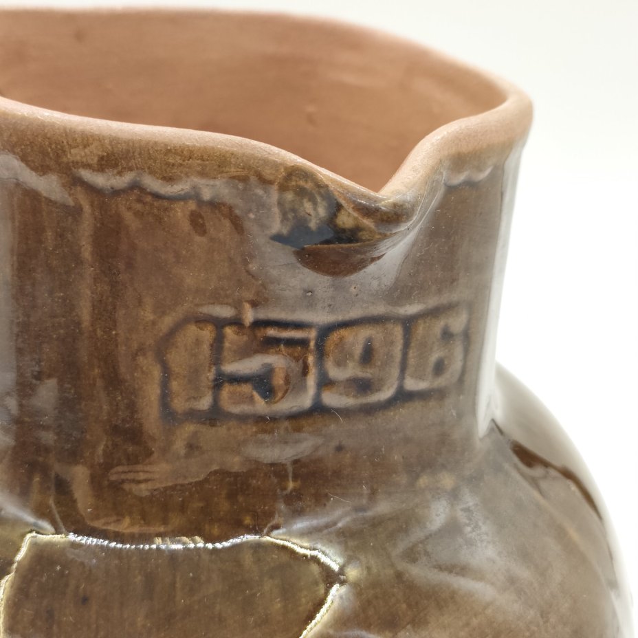 Кувшин "Белгород" с рельефным декором