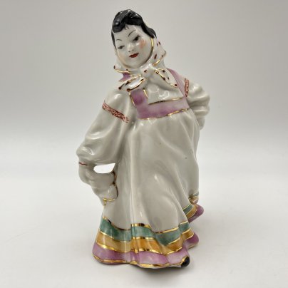 Статуэтка "Плясунья", фарфор, роспись, золочение, Городницкий фарфоровый завод, СССР, 1957-1960 гг.