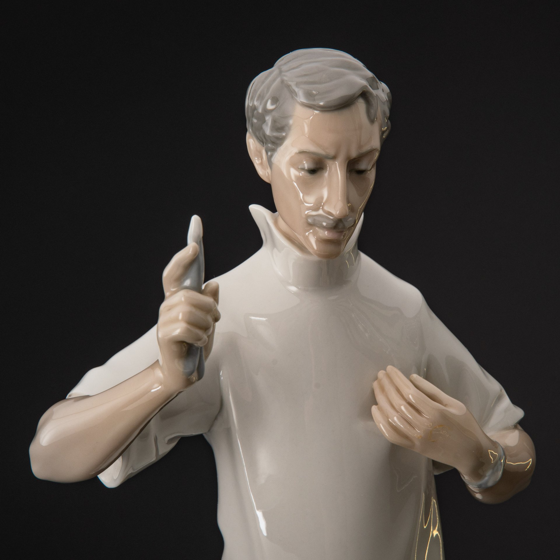 Статуэтка "Дантист" ("Стоматолог"), скульптор Salvador Furio, фарфор, роспись, Lladro, Испания, 1970-1978 гг.