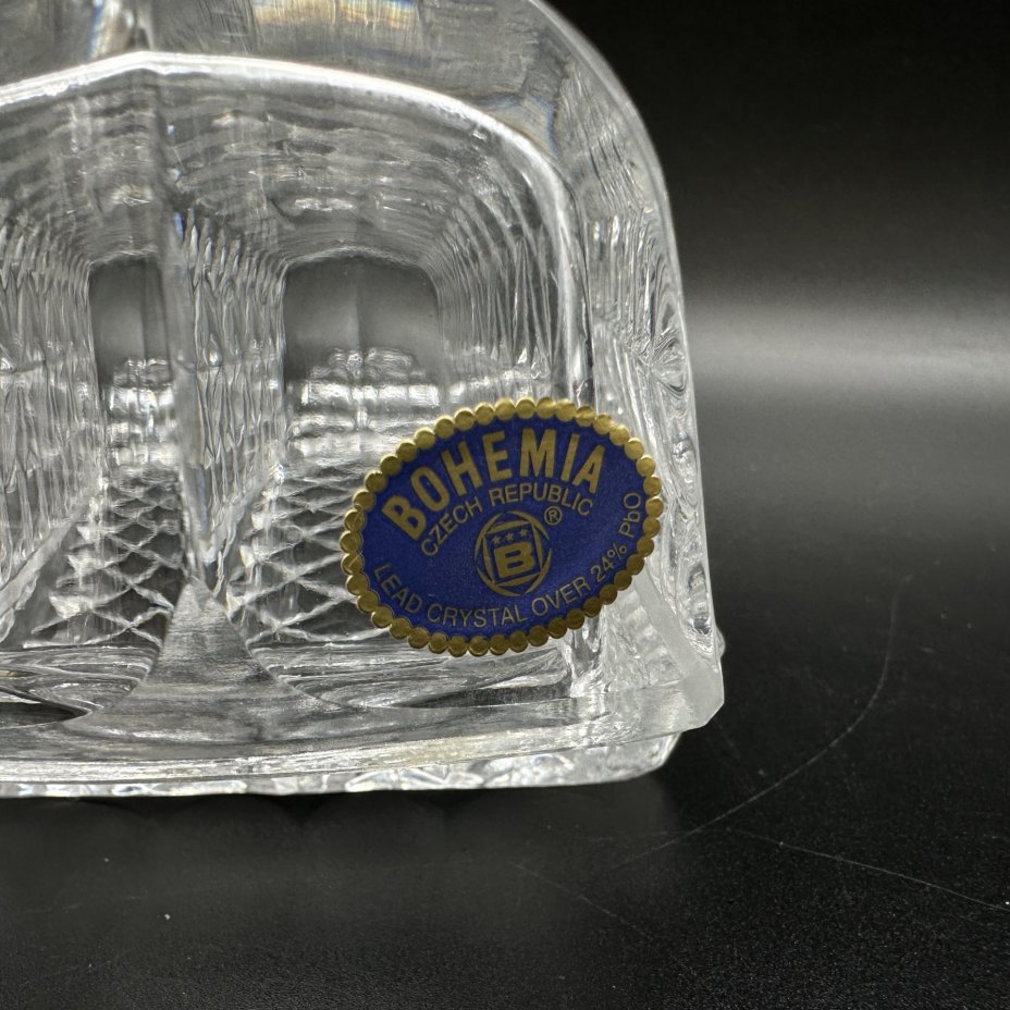 Маслёнка с резным декором и ручкой в виде бабочки, Bohemia Crystal (Bohemia Glass)