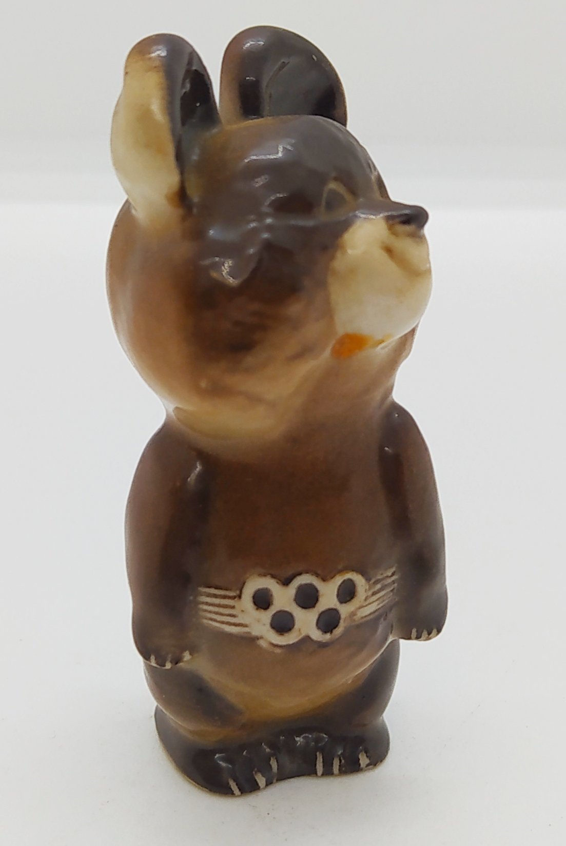 Статуэтка "Олимпийский мишка" (маленький), скульптор П.П. Веселов, Ленинградский фарфоровый завод (ЛФЗ)