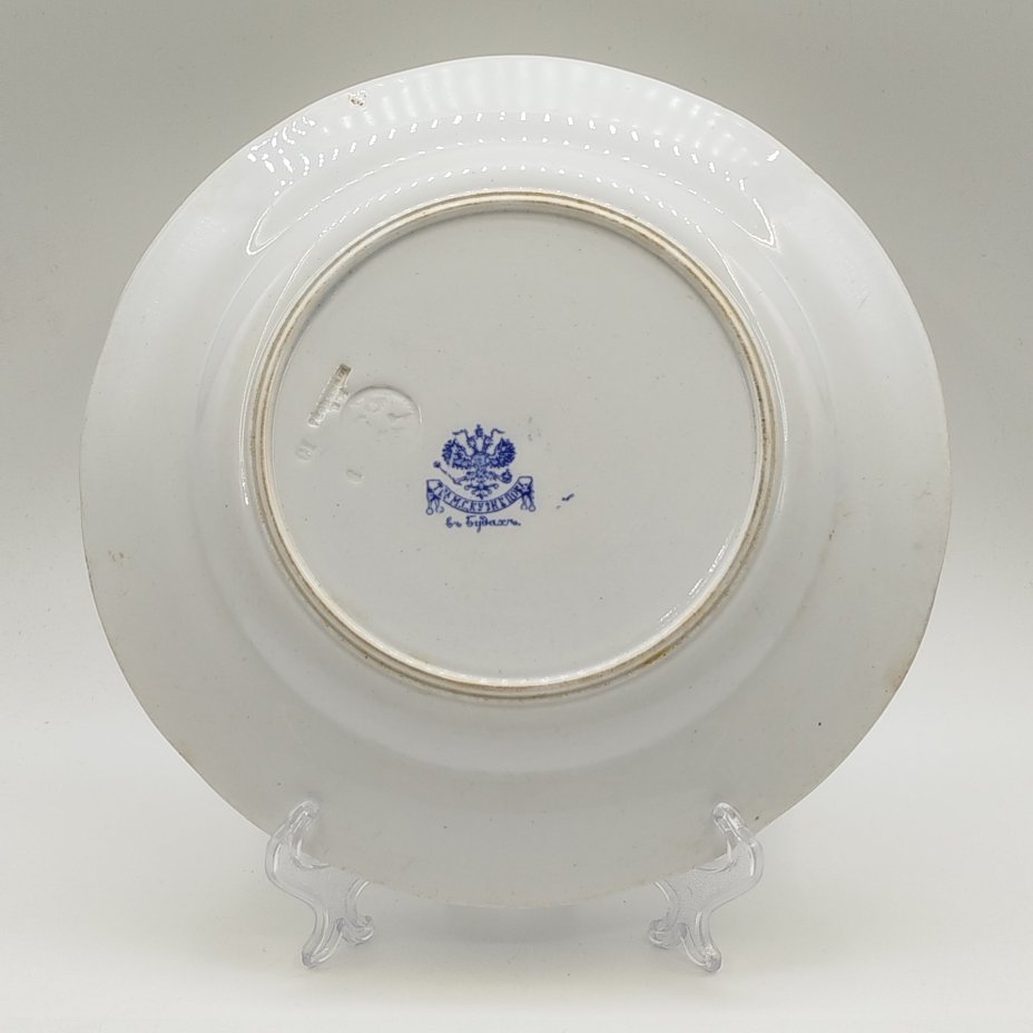 Тарелка обеденная, фаянс, Товарищество М.С. Кузнецова в Будах, Российская империя, 1894-1917 гг.