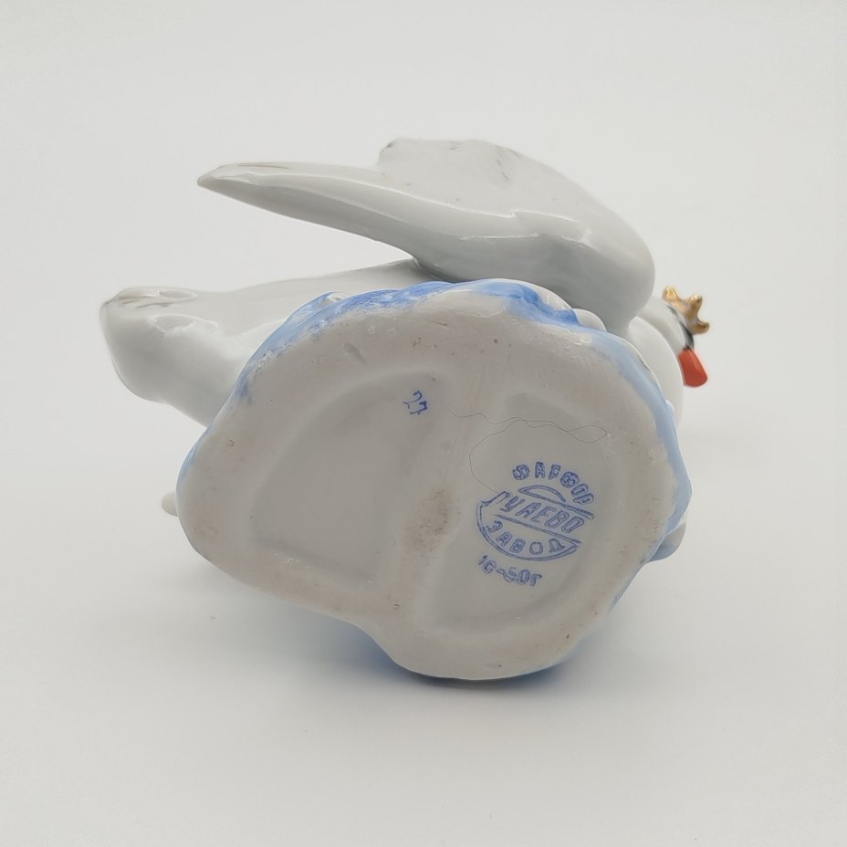 Статуэтка «Царевна-Лебедь», скульптор П.М.Кожин, фарфор, роспись, золочение, Дулевский фарфоровый завод (Дулёво), СССР, 1950 г.