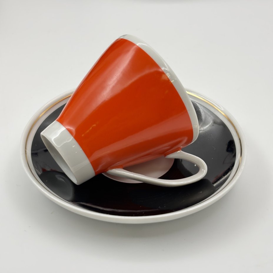 Сервиз кофейный в минималистичном дизайне на 6 персон (15 предметов), фарфор, крытье, золочение, Freiberger Porzellan, ГДР, 1960-1990 гг.