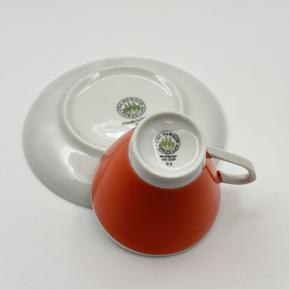 Сервиз кофейный в минималистичном дизайне на 6 персон (15 предметов), фарфор, крытье, золочение, Freiberger Porzellan, ГДР, 1960-1990 гг.