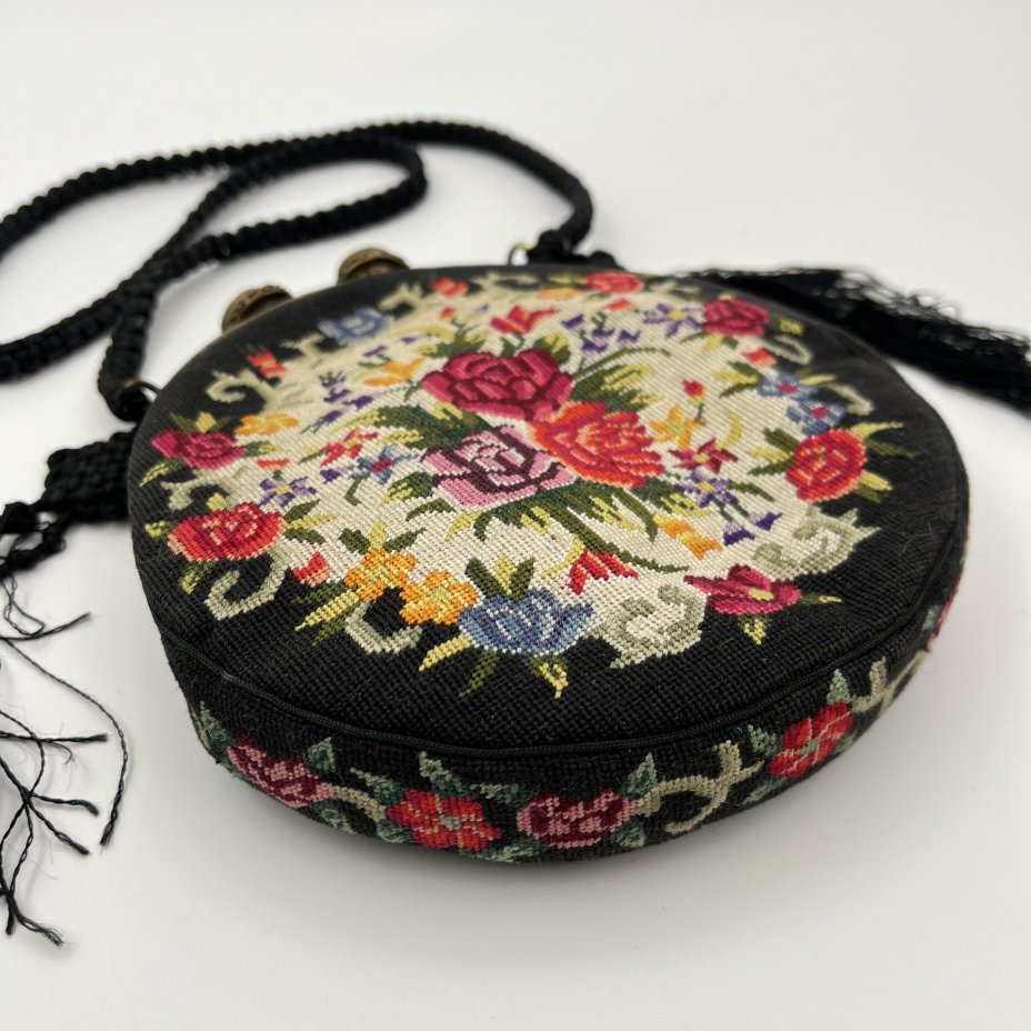 Сумка театральная с цветочным декором, ткань, вышивка, металл, поделочный камень, Азия, 1930-1960 гг.