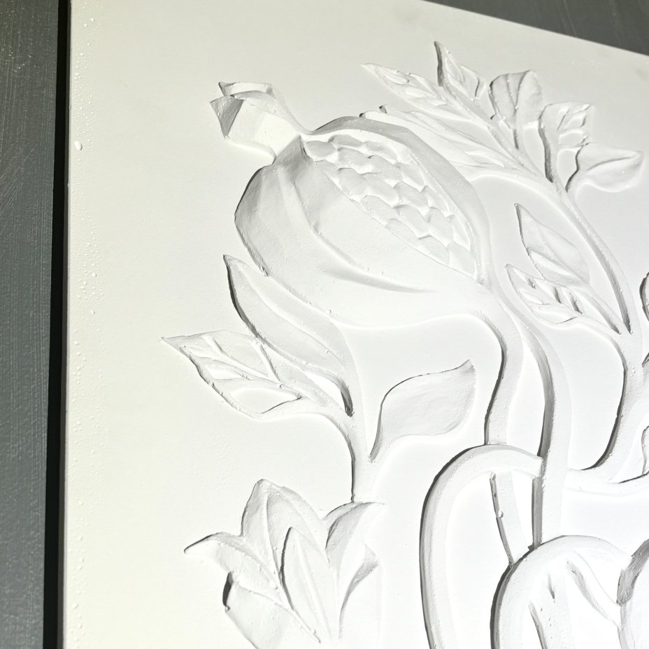 Панно декоративное "Гранат", скульптор - Шершнева Н.П.