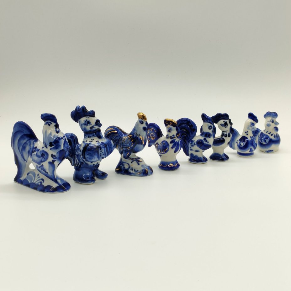 Набор из восьми статуэток "Петухи", Гжель